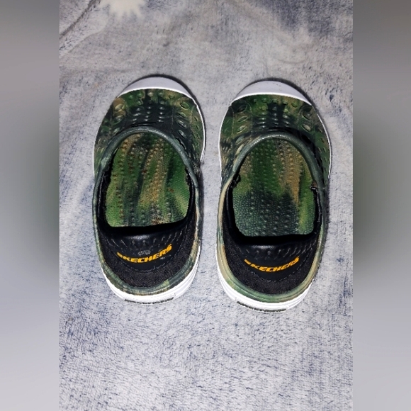 Toddler Shoes - Picture 3 of 4